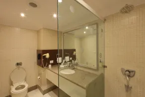 Lemon Tree Hotel Baddi - Salle de bain