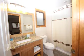 Streamside on Fall River - Salle de bain