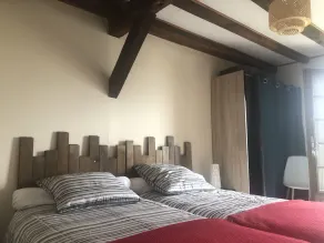 Maison d'hôtes Ourdeaux et Gite Chez Rouchon - Værelse