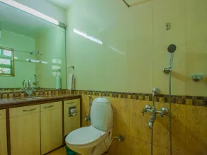 OYO 15007 Home Casa Amarilla - Bathroom