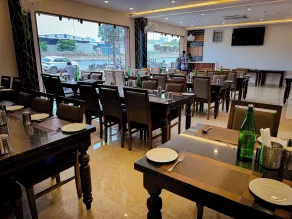 hotel blue ocean by Elite group of hotel - Restaurant