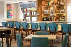 Holiday Inn & Suites Oakland - Airport by IHG - Restaurant