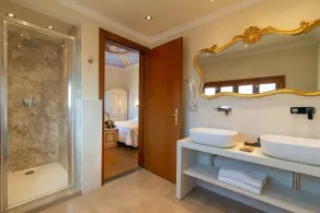 Hotel Porta Faenza - Bathroom