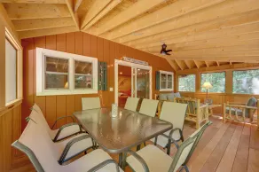 North Conway: Updated 3BR Cabin Sleeps 9, Fire Pit - Innenbereich