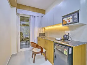 SkyLuxuria Hotel & Service Apartments  - Værelse