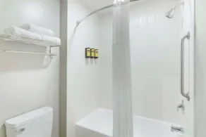 Best Western Plus Edinburg Inn & Suites - Salle de bain