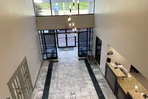 Days Inn & Suites by Wyndham Tahlequah - Lobby