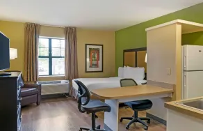Extended Stay America Suites - Detroit - Madison Heights - Room
