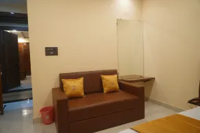 Hotel Raj Kamal & Garden - Room