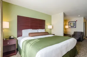 Cobblestone Hotel & Suites - Beulah - Room