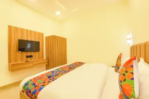 FabHotel PVS Grand - Quarto