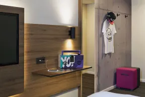 Moxy Stuttgart Airport/Messe - Room