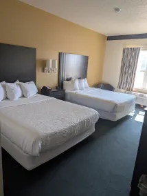 Chisholm Inn & Suites - Rum