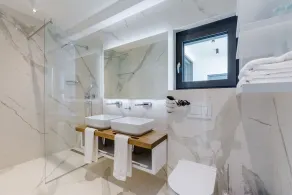 Luxury Villa Luna with Swimming Pool - Badrum