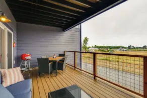 Columbia River Views: Spacious Hammond Getaway! - Interiör