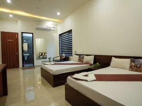 Hotel Omkar - Room