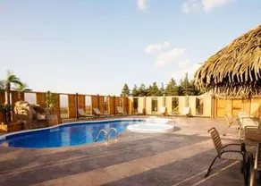 Quality Inn & Suites - Pool
