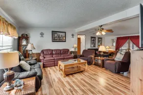 Countryside Haven w/ Spacious Yard in Tamassee! - Innenbereich