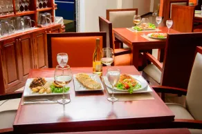 Ayenda Yubarta - Restaurant