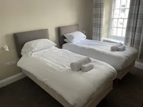 Duke of Cornwall - Habitación