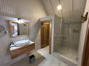HADCO Experiences at Asa Wright Nature Centre - Bathroom