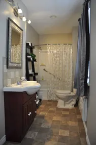 Moncton Suites - 267 Universite Ave - Salle de bain
