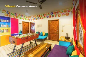 goSTOPS Lite Varanasi - Lobby sitting area