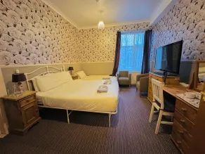 The Avon - Room
