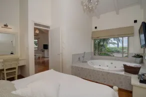 The White Chalet View - Room