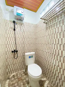 d'WF Hotel - Bathroom
