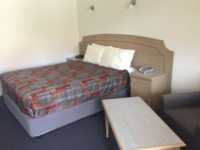 Nunawading Motor Inn - Room