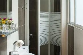 THC Gran Via Hostel - Badezimmer
