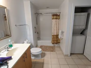 Modern Corporate Apartments by Charles River Park - Bathroom