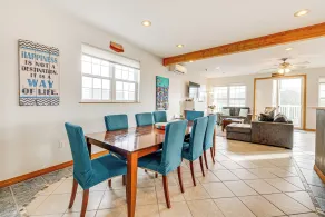 Walk to Beach: Pacific City Home w/ Bay Views! - Innenbereich