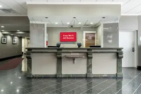 Red Roof Inn PLUS Woodbridge - Carteret - Rezeption