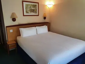 The Crossway Hotel, Coventry South, Part of the AG Collection - Room