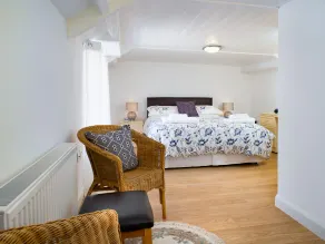 3 Horse Pool Road - Rom