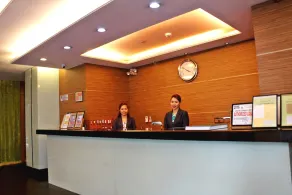 Vista Hotel Cubao - Réception