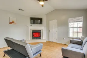 Explore Gulfport Beaches: Family Home w/ Yard - Interiör