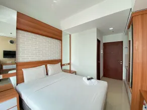 Monochrome Studio Room At Taman Melati Jatinangor Apartment - Zimmer
