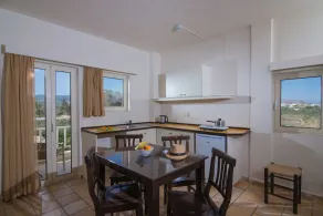 Ourania Apartments Hotel - Quarto