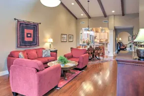 Beautiful Central Fayetteville Townhome w/ Views! - Interiør