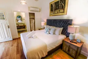 Bangalow Guesthouse - Room