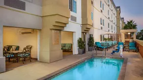 Candlewood Suites Anaheim - Resort Area by IHG - Piscine