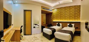 The Grand Oasis Hotel & Resort I Near India Expo Mart - Room