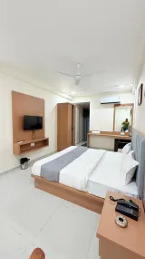 Hotel TGR Bharuch - Værelse