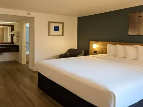 Rancho San Diego Inn & Suites - Chambre