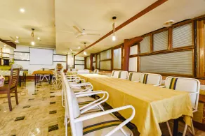 Fabhotel Maharaja - Restaurante