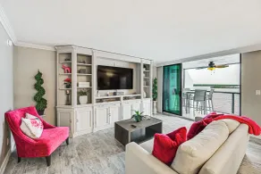 Stylish Waterfront Condo on Marco Island - Interni