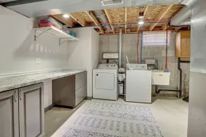 Akron Home w/ Deck: Walk to Towpath Trail! - Interiør